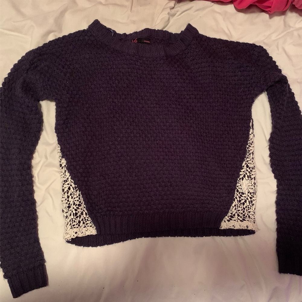 Crochet crop sweater